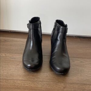 Easy Spirit Black Ankle Booties